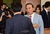 [포토] 대화 나누는 국회 국토교통위 여야 간사들