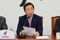 [포토] 발언하는 김성태 자유한국당 원내대표