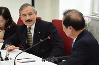 [포토] 자유한국당 찾은 해리스 주한미국대사