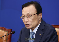 [포토] 발언하는 이해찬 더불어민주당 대표