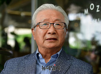 [포토] 판문점선언 국회비준, 인터뷰 갖는 이동복 북한민주화포럼 대표