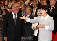 [포토] 만경대 학생소년궁전 찾은 김정숙