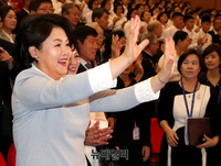 [포토] 공연 관람하는 김정숙