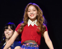 [포토] 타이틀곡 안무 선보이는 S.I.S 앤