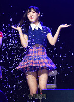 [포토] 마술 선보이는 S.I.S 가을