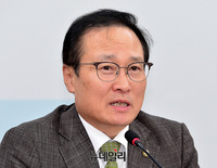 [포토] 홍영표 "자유한국당 긴급 의총, 적반하장도 유분수"