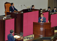 [영상] 재정정보시스템 접속 및 열람 과정 시연하는 심재철