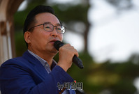 [포토] 국군 해체작업 규탄하는 이희범 자유연대 대표