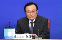 [포토] 모두발언하는 이해찬 더불어민주당 대표