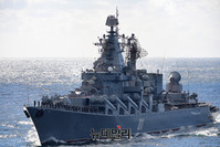 [포토] 해상사열하는 러시아 함대와 해군, 中-日은 불참