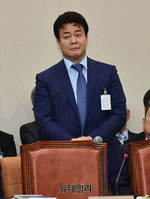 [포토] 국정감사 출석한 백종원 더본코리아 대표이사