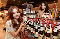 [포토] 롯데백화점, 맛과향 부드러운 '사랑해 맥주' 판매 개시