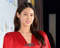 [포토] 설현, 매혹적인 레드 드레스