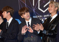 [2018MGA] 팬들에게 인사하는 BTS 정국