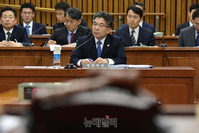 [포토] 사개특위 출석한 민갑용 경찰청장