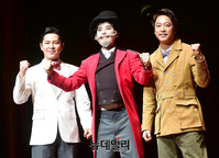 [포토] '젠틀맨스 가이드', 기념촬영하는 다이스퀴스