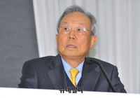 [포토] 축사하는 박관용 전 국회의장