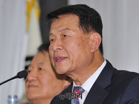 [포토] 발언하는 송대성 전 세종연구소장