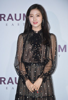 [포토] 오마이걸 아린 "유아랑 같이 왔어요"