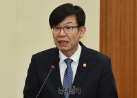 [포토] 인사말 하는 김상조 공정거래위원장