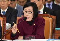 [포토] 의견 말하는 피우진 국가보훈처장