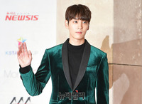 [2018AAA] 녹색 턱시도로 멋을 낸 최태준