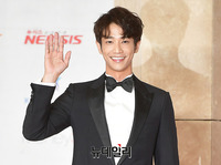 [2018AAA] 상냥한 미소, 대만 배우 류이호