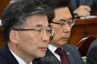 [포토] 굳은 표정의 박상기 법무부장관