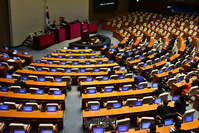 [포토] 야3당 불참한 국회 본회의