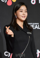 [2018MAMA] 강승현 "시상식 왔어요"