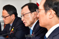 [포토] 발언하는 이해찬 더불어민주당 대표