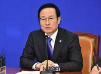 [포토] 모두발언 하는 홍영표 더불어민주당 원내대표