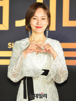 [KBS연기대상] 진경 "하트로 인사드려요"