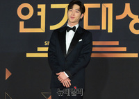 [KBS연기대상] 서강준, 조각 같이 잘생긴 외모
