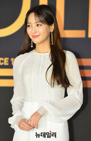 [KBS연기대상] 정혜성, 눈부신 화이트 드레스