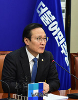 [포토] 발언하는 홍영표 더불어민주당 원내대표