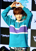 [포토] 베리베리 용승 "사랑해주세요"