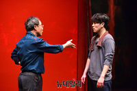 [포토] 연극 '레드' 강신일-박정복, 소름 돋는 연기력