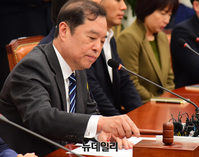 [포토] 발언하는 김병준 자유한국당 비대위원장