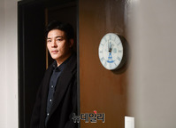 [포토] 연극 '오이디푸스' 무대 오르는 배우 최수형