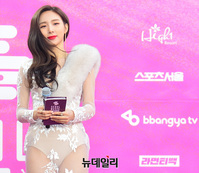 [서울가요대상] 서가대 MC맡은 한초임, 파격적 섹시미 