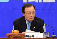 [포토] 모두발언하는 이해찬 민주당대표