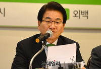 [포토] 신년기자회견 하는 정동영 대표