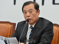 [포토] 발언하는 김병준 한국당 비대위원장