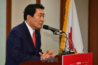 [포토] 인사말 하는 안상수 한국당 전국위원회 의장