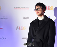 [포토] 정진운, 돋보이는 패션 센스