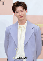 [포토] 배우 이종석, 훈훈한 미소로 여심 저격