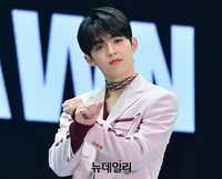 [포토] 세븐틴 에스쿱스, 리더의 하트