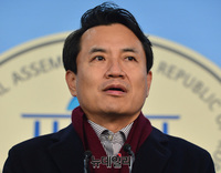 [포토] 이재정 허위사실유포 처벌 촉구하는 김진태 의원