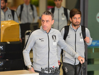 [포토] 입국하는 파울루 벤투 축구국가대표팀 감독